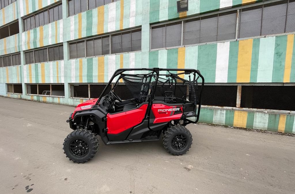 Honda Pioneer 1000-5 Deluxe 2022