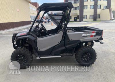 Honda Pioneer Deluxe 1000